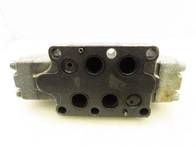 Vickers DG5V-8-H-31C-E-T-M-U-HL-B13-10 Directional Control Solenoid Valve 24V