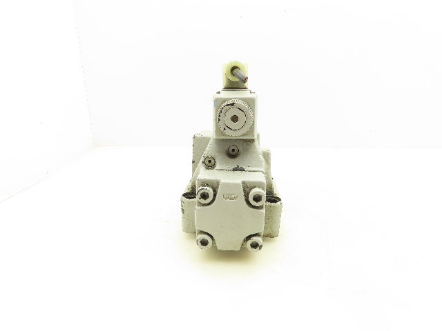 Vickers DG5V-8-H-31C-E-T-M-U-HL-B13-10 Directional Control Solenoid Valve 24V