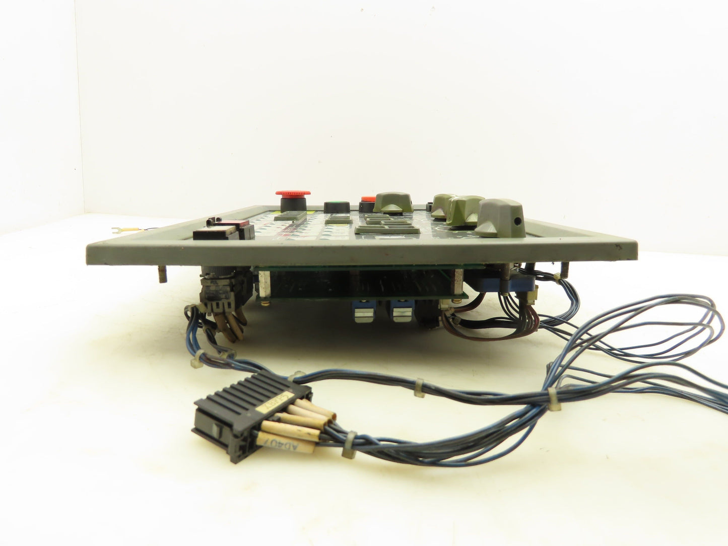 Okuma E0105-566-103-2 Operator Interface Control Panel