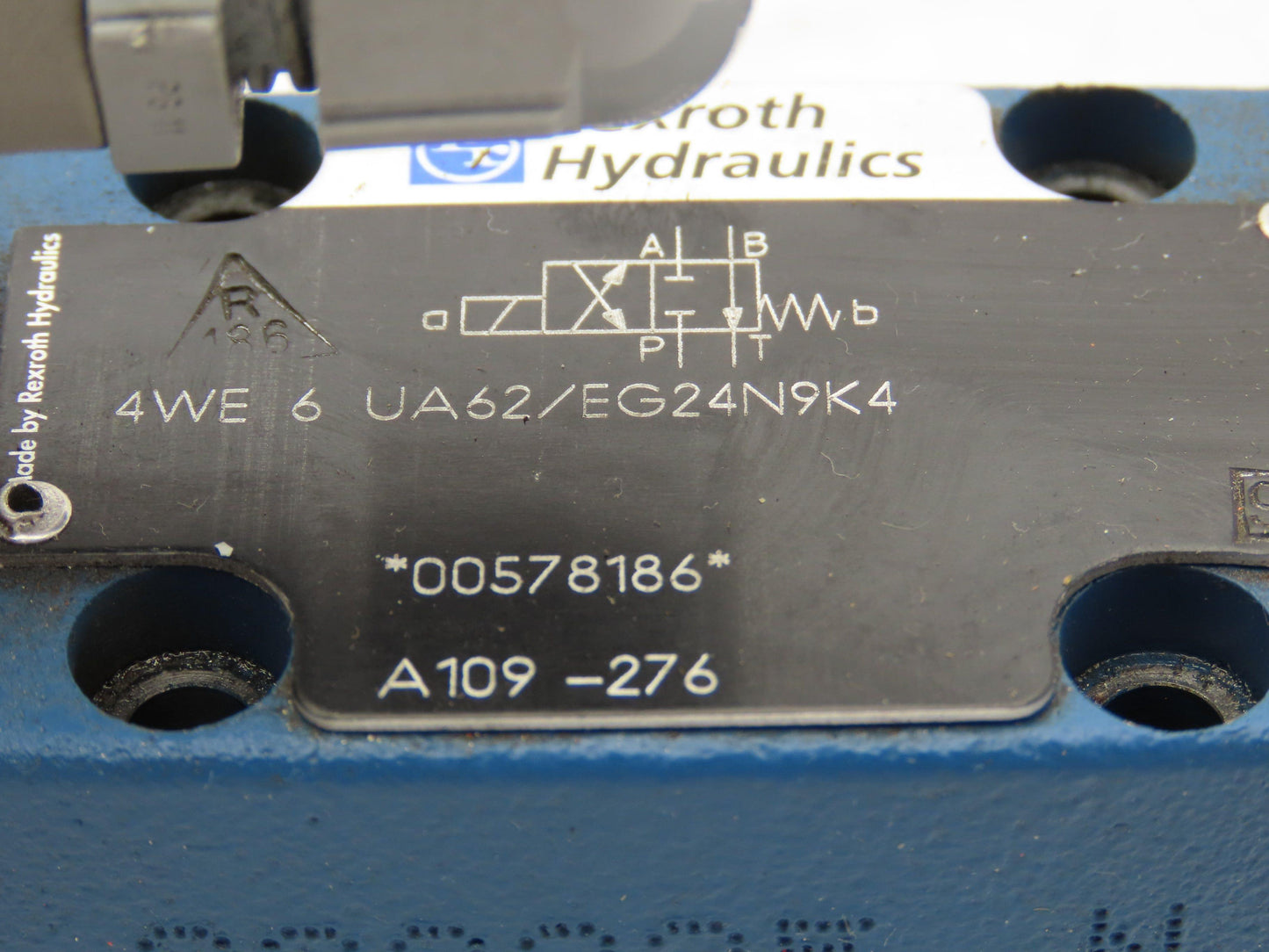 Rexroth 4WE 6 UA62/EG24N9K4 Directional Control Solenoid Valve 24VDC NG6 D03