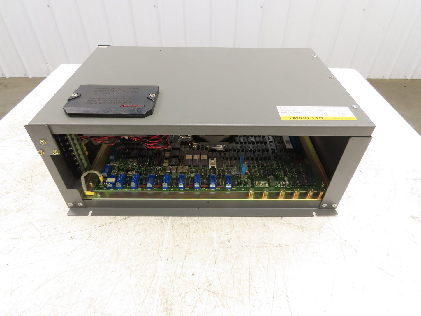 Fanuc A02B-0058-B501 PLC Power Supply Controller Unit Chassis