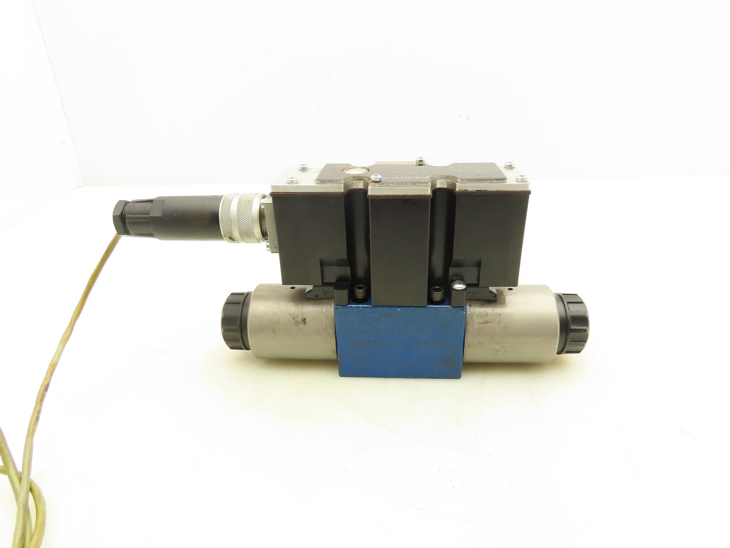Rexroth 4WRAE6E30-23/G24N9K31/A1V Proportional Directional Valve Hydraulic 24VDC