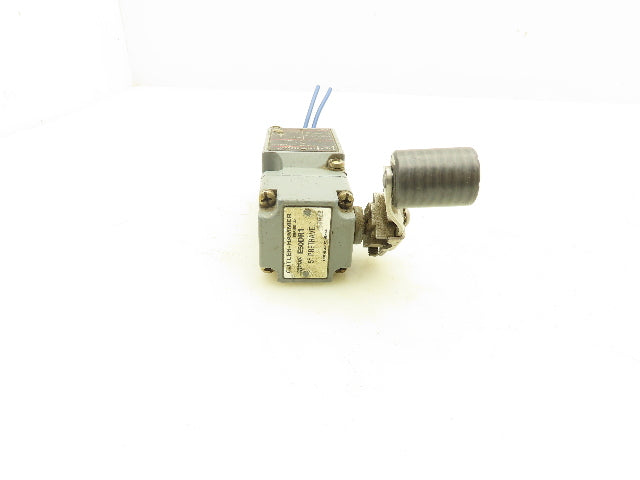Cutler Hammer E50SA Limit Switch E50DR1 Operating Head Roller Arm 5° Pretravel