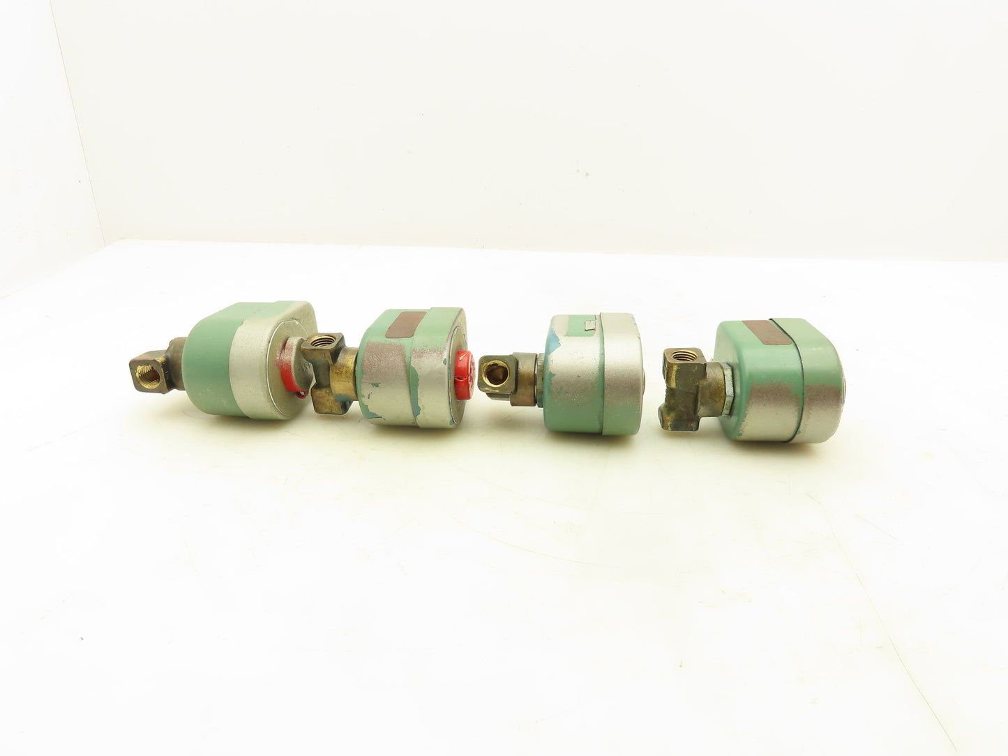 Asco 8262A212 Solenoid Valve 120V 1/4" NPT Lot of 4