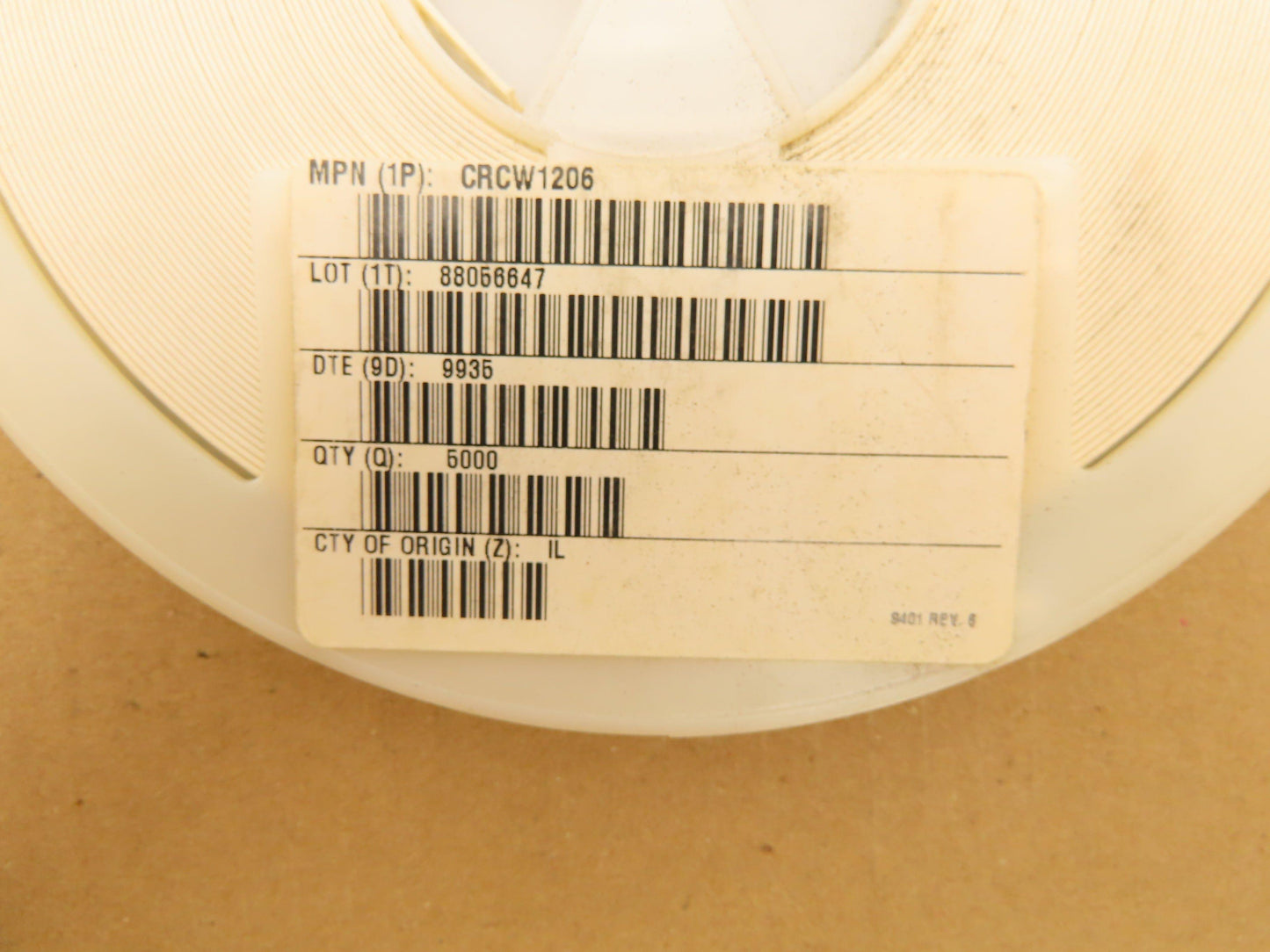 Vishay CRCW1206 Chip Resistor Tape And Reel 1206 1/4W ± 1% 5000 Pieces