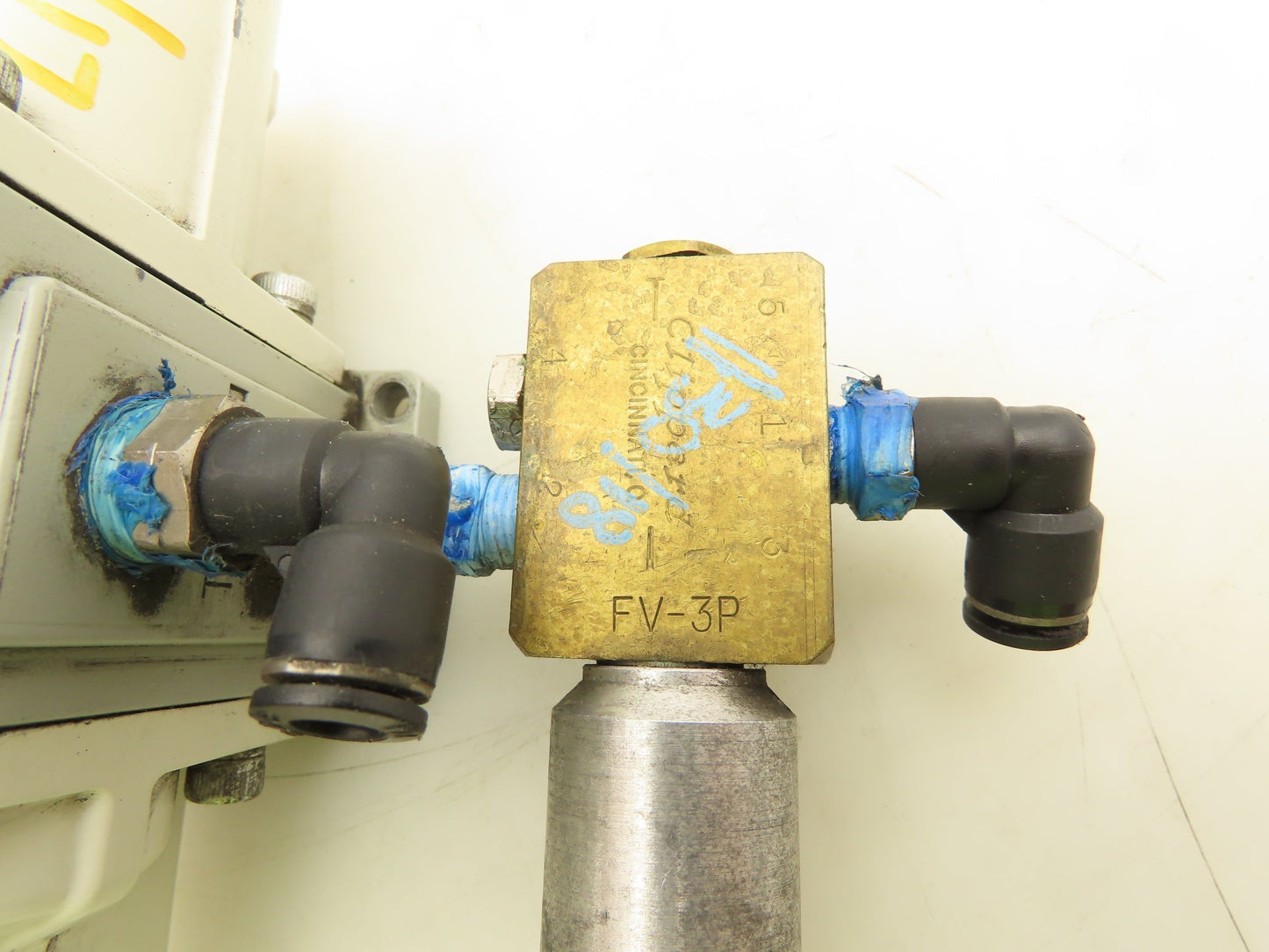 SMC VBA11A-T02GN-Z Pneumatic Booster Regulator Spool Valve 1/4" NPT