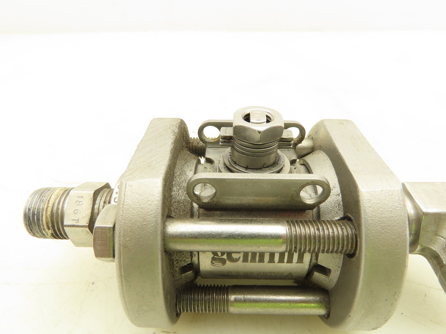 Gemini 0.5 89 6RTV6 A Pneumatic Stainless Spring-Return NC Ball Valve 1/2" NPT