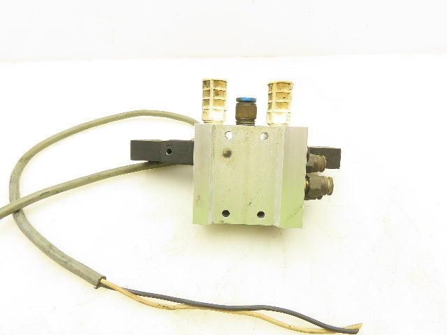 CKD 4KB240-B Solenoid Valve 2-Port Manifold 1/4" and 1/8" NPT