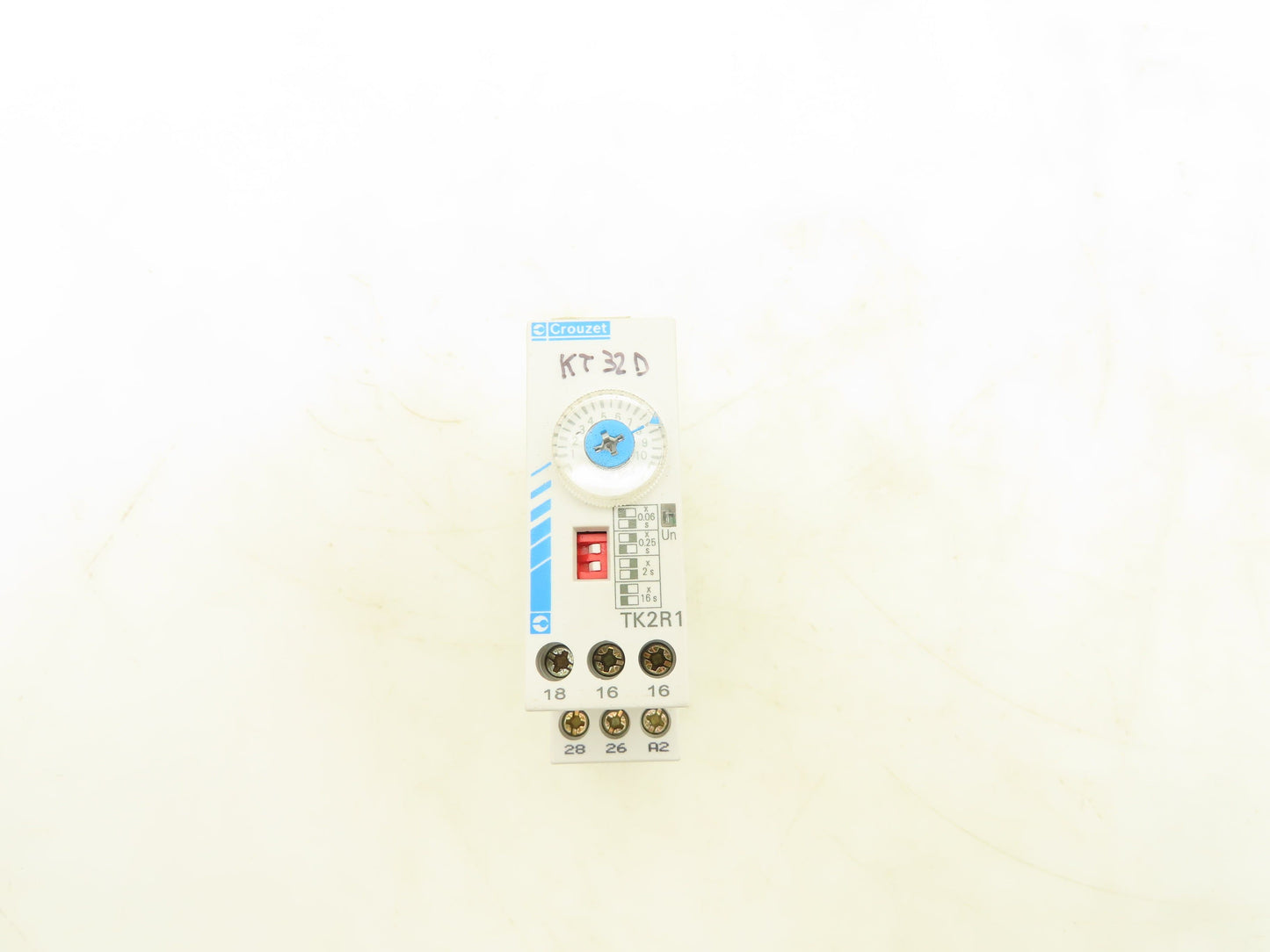 Crouzet TK2R1 Time Delay Relay 0.08-160s 240VAC 8A 24VDC Coil