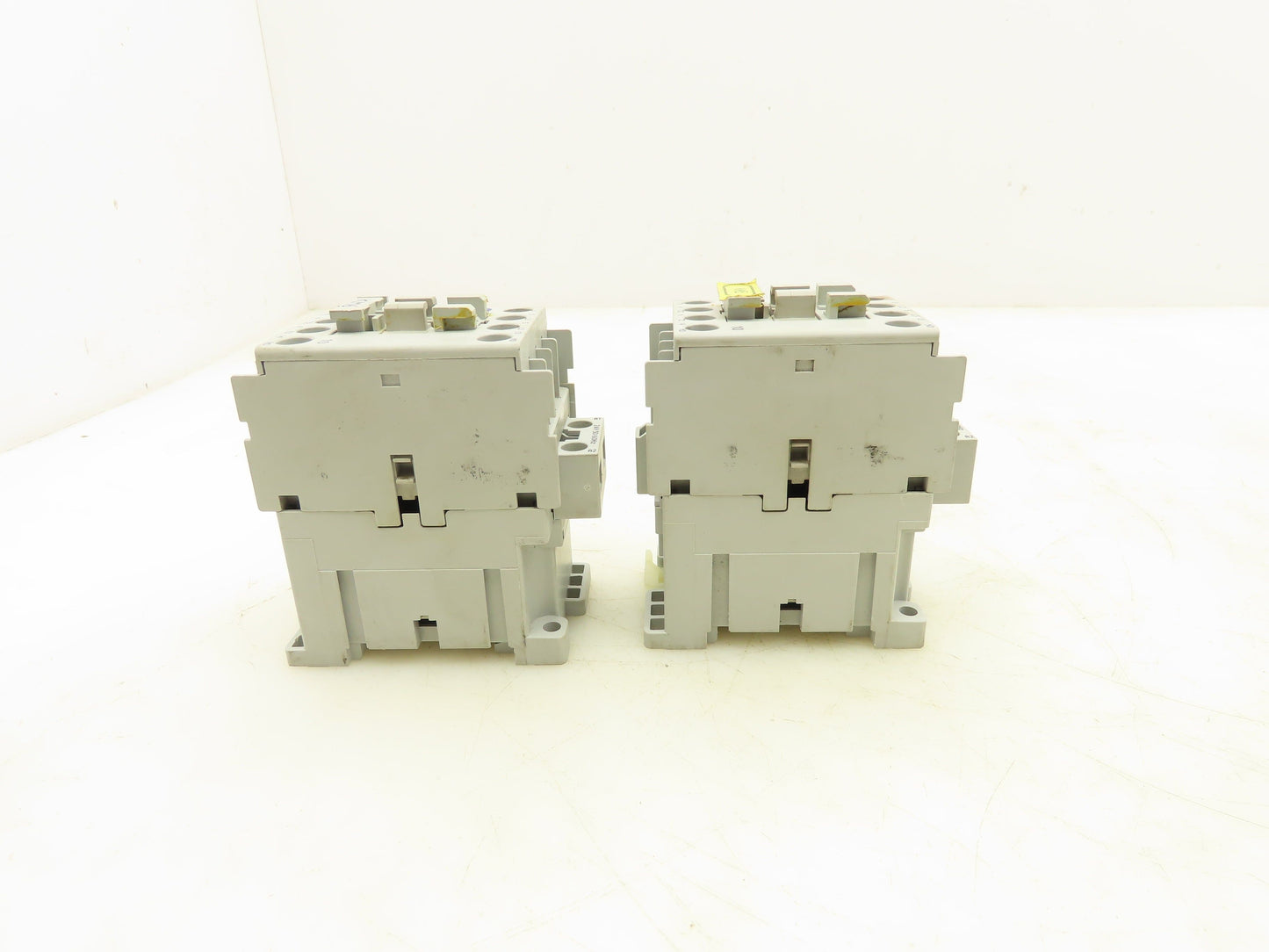 Allen-Bradley 100-C09*10 Contactor 600VAC 25A 24V Coil Series A Lot Of 2
