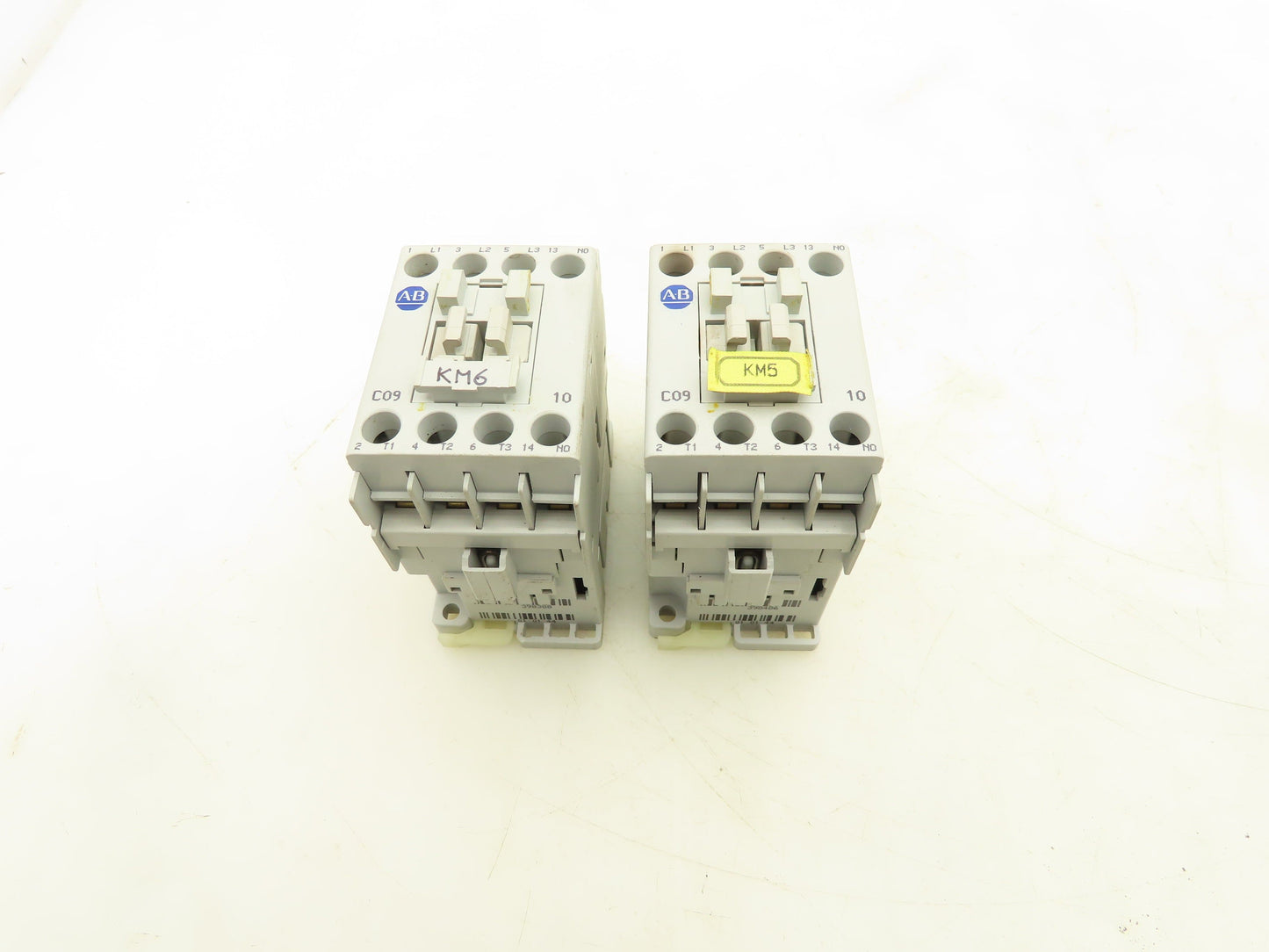 Allen-Bradley 100-C09*10 Contactor 600VAC 25A 24V Coil Series A Lot Of 2