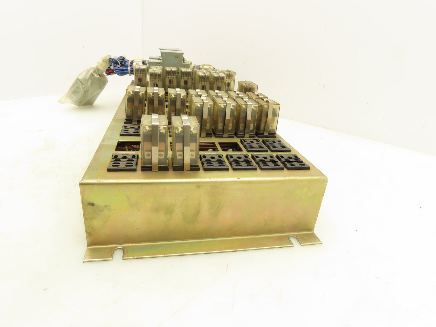 Okuma LC20-8808-2ST Machine Relay Control Panel Relays Sockets