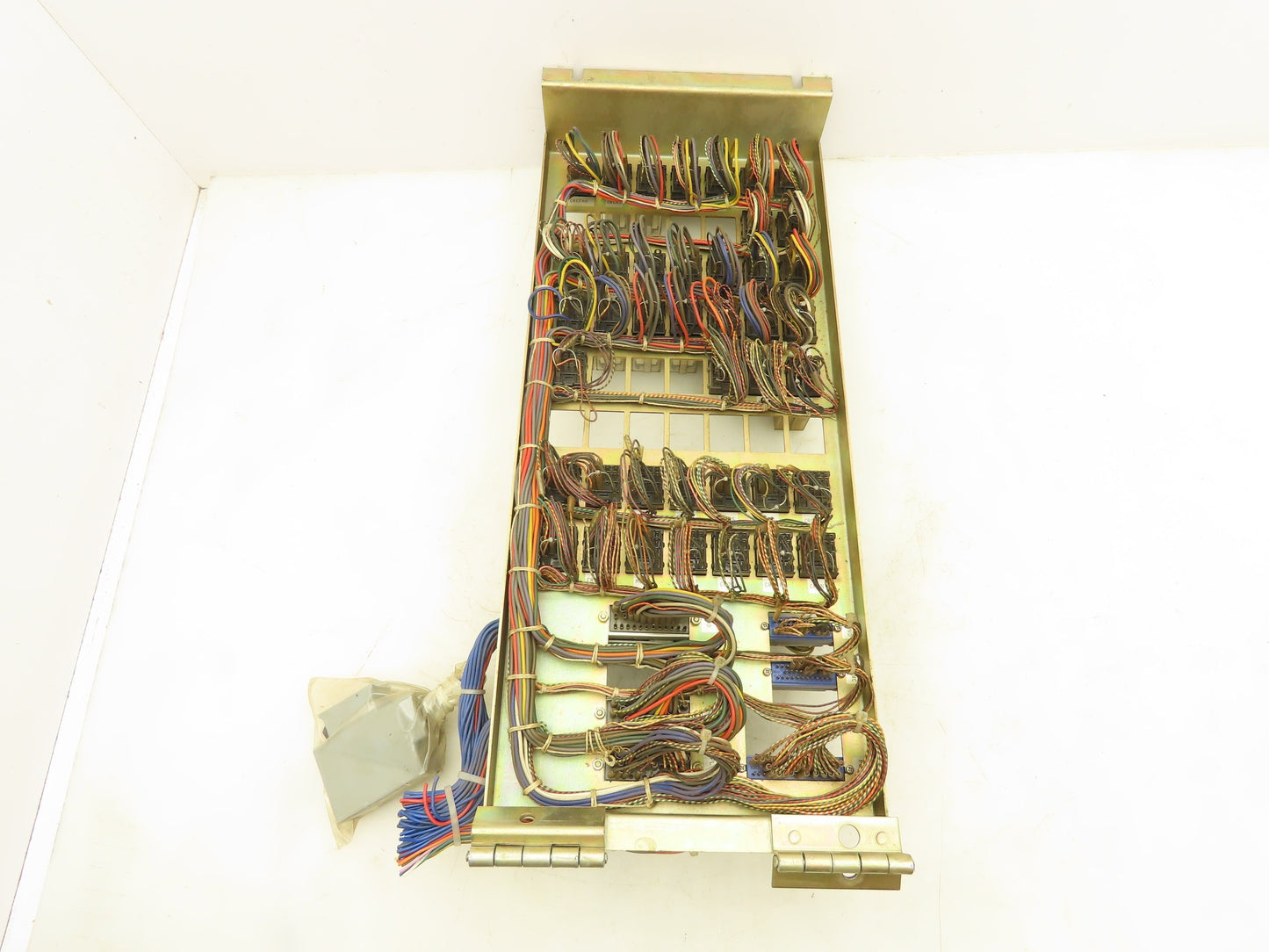 Okuma LC20-8808-2ST Machine Relay Control Panel Relays Sockets