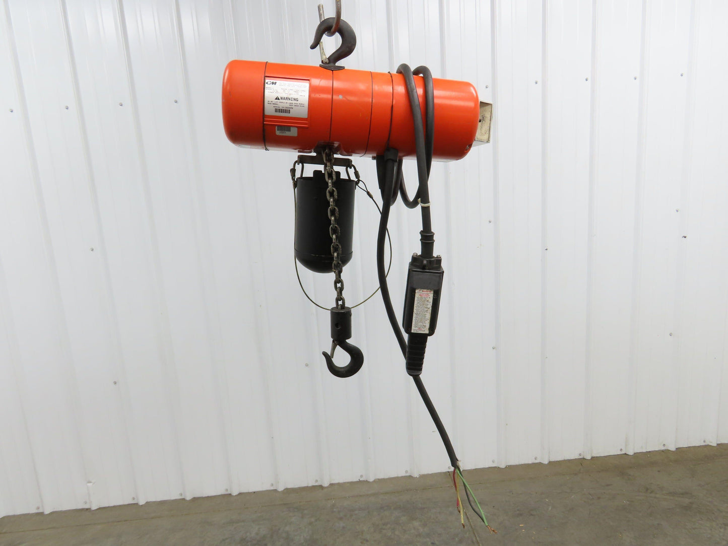 CM Lodestar Electric Chain Hoist 1/8 Ton 32 FPM Variable Speed 9' Lift 460V
