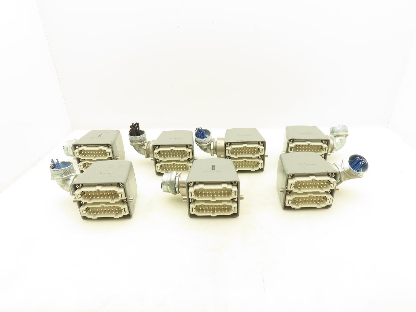 GW Connect GWD32 Heavy Duty Power Connector Male 32 Pin Hood Side Entry Lot Of 7