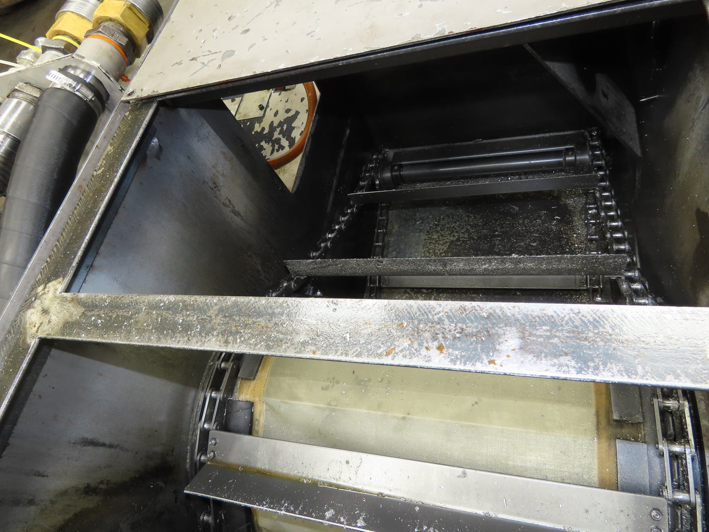 Syst Scraper Belt Chip Conveyor Coolant Recovery 3-Pump Filtration Tank