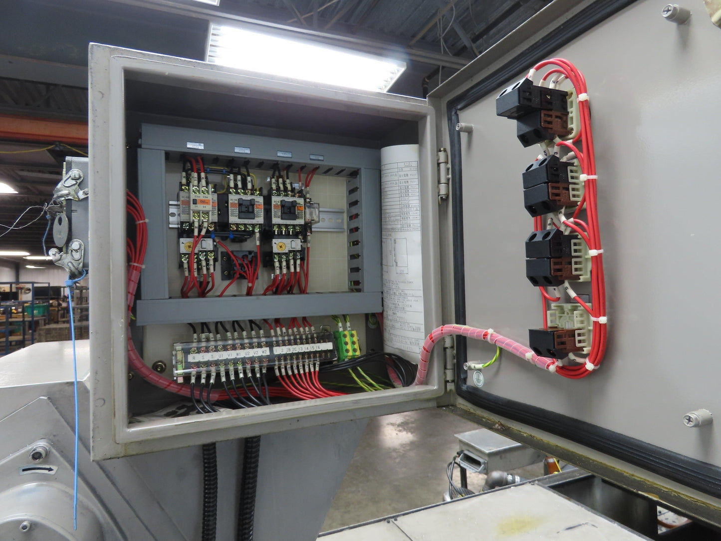 Syst Scraper Belt Chip Conveyor Coolant Recovery 3-Pump Filtration Tank