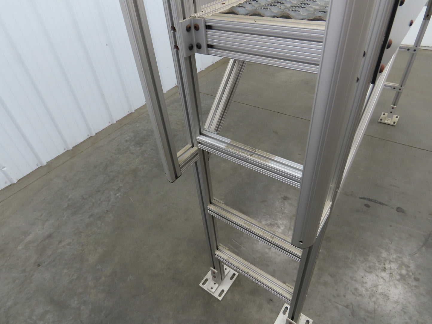 Parco Crossover Bridge Ladder Conveyor Walkover 40" Tall 47" Wide Aluminum
