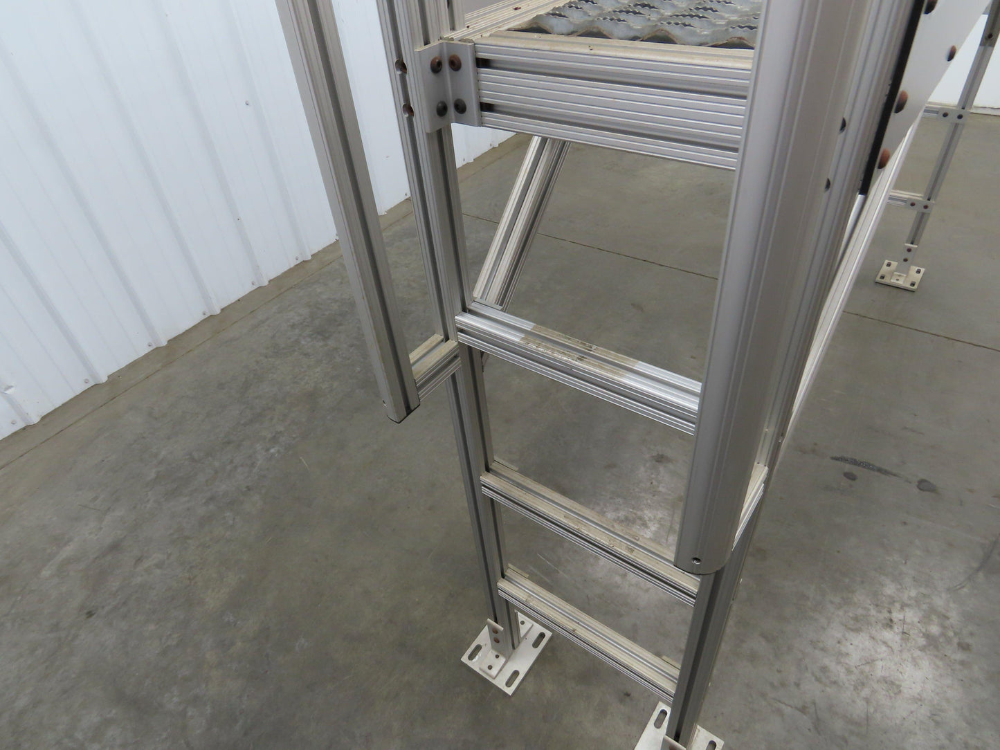 Parco Crossover Bridge Ladder Conveyor Walkover 40" Tall 47" Wide Aluminum