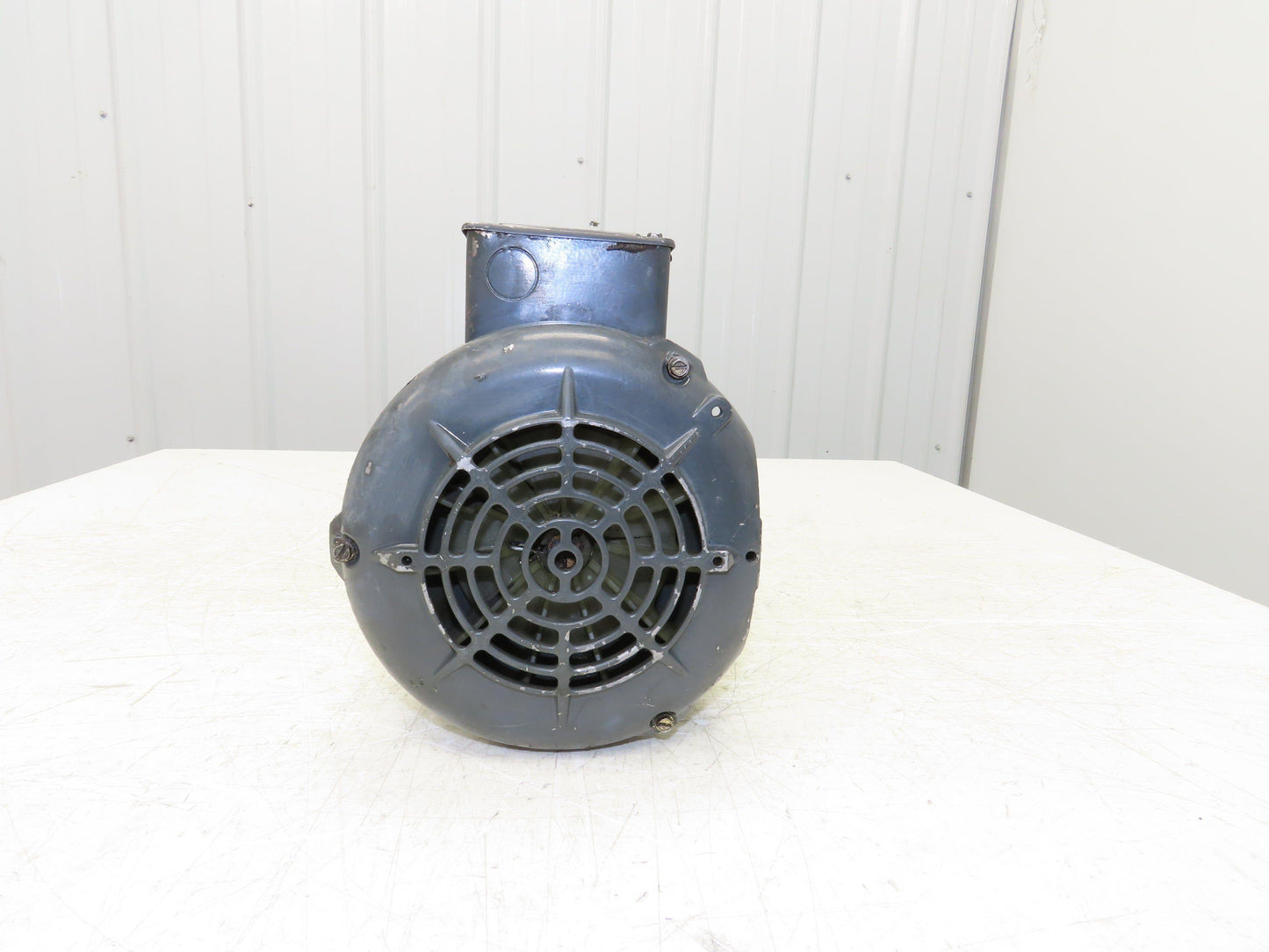 AMT 285P-95 Cast Iron Centrifugal Pump 1.25" NPT 65gpm 3/4Hp 230/460V 3PH
