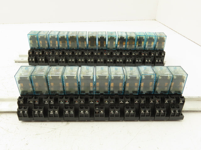 Omron MY2J General Purpose Relay w/Socket 5A 220/240VAC 28VDC 8 Pin Lot Of 25