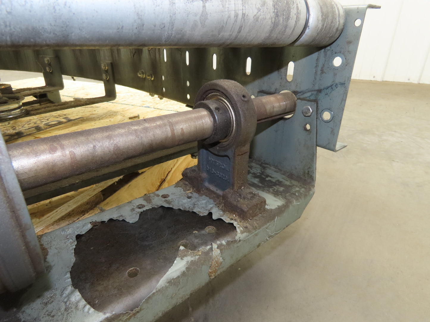 Hytrol 18" x 68" V-Belt Live Roller 45° Curve Conveyor 15" BF 18" Section