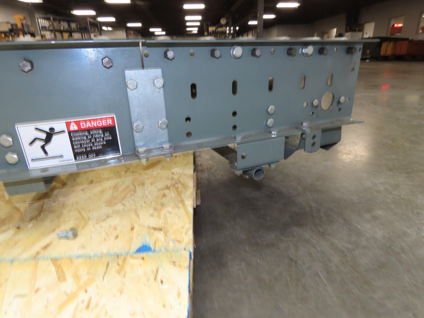 Hytrol 18" x 68" V-Belt Live Roller 45° Curve Conveyor 15" BF 18" Section