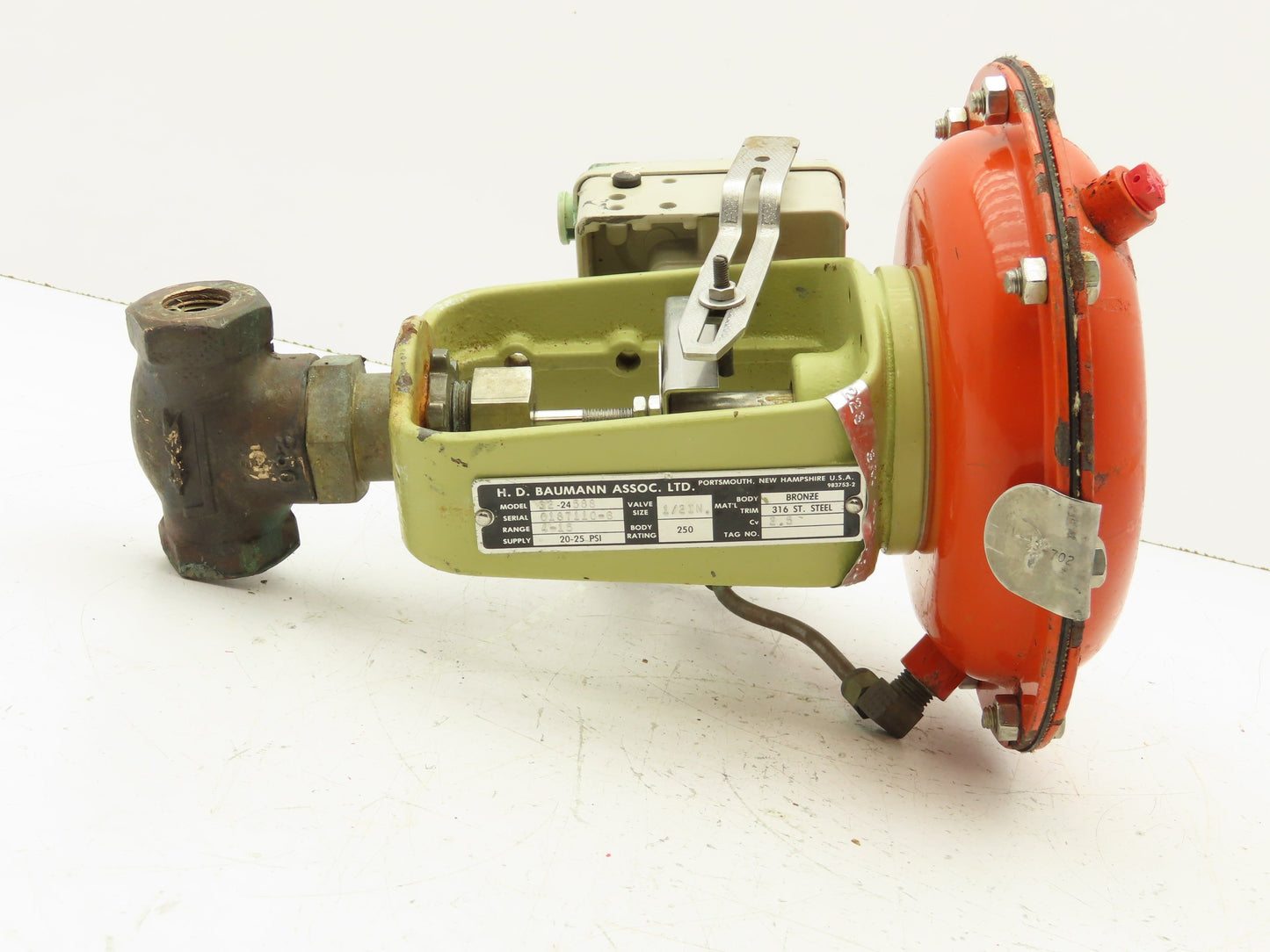 H.D. Baumann 32-24 588 Pneumatic Diaphragm Control Valve 1/2" Threaded 4-15 PSI