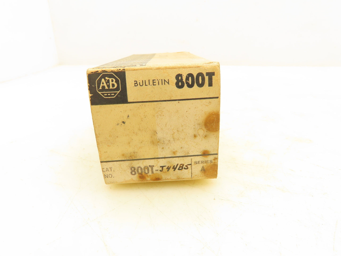 Allen Bradley 800T-J44B5 Keyed Selector Switch 3 Position Maintained 30mm
