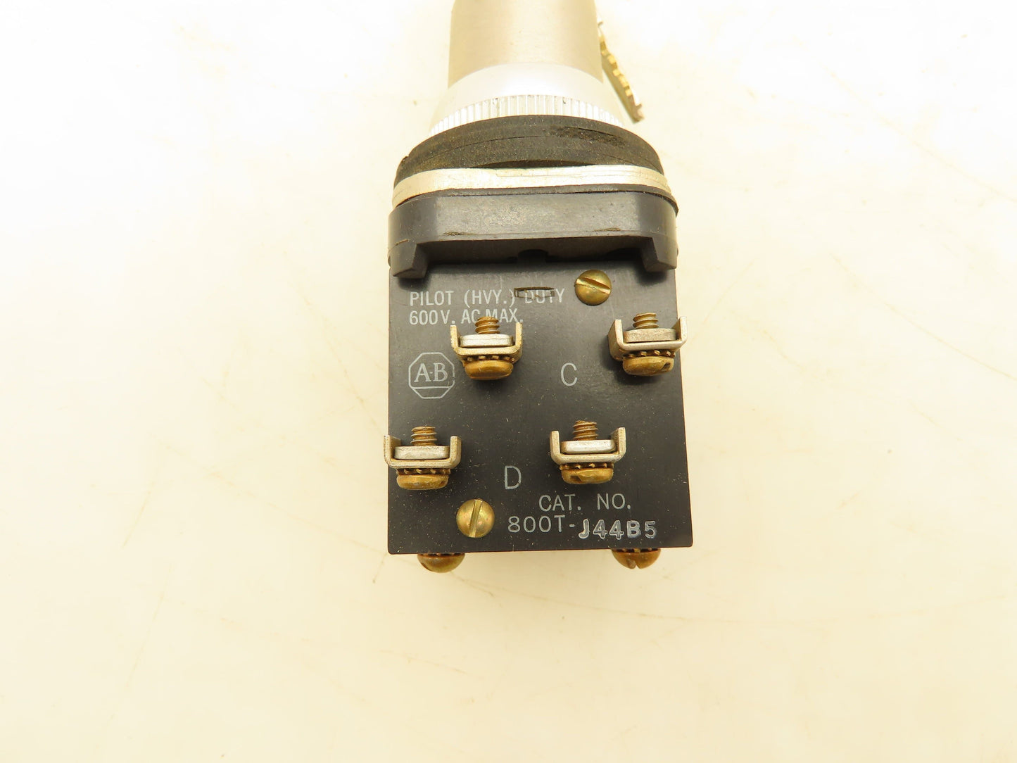 Allen Bradley 800T-J44B5 Keyed Selector Switch 3 Position Maintained 30mm