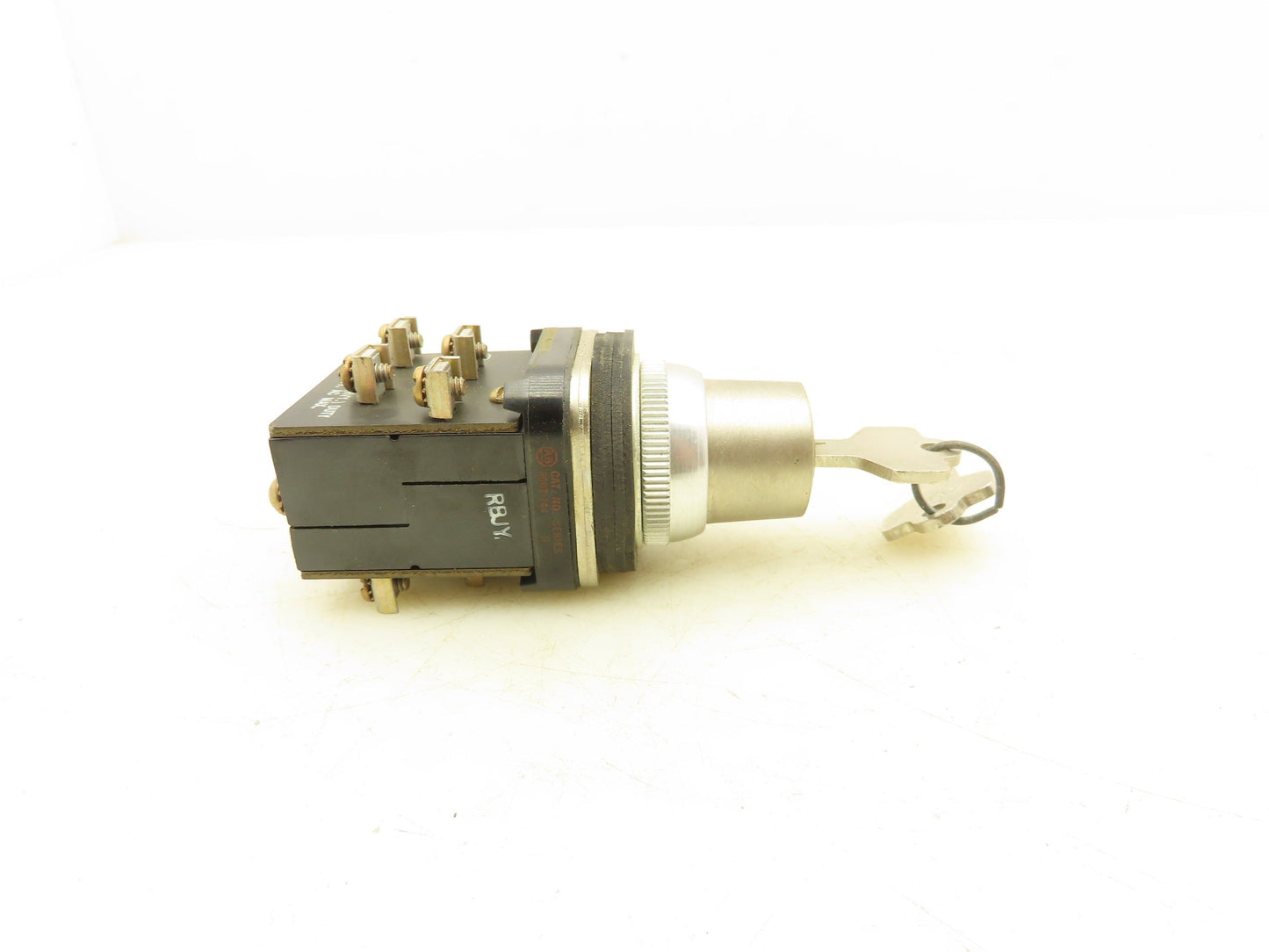 Allen Bradley 800T-J44B5 Keyed Selector Switch 3 Position Maintained 30mm