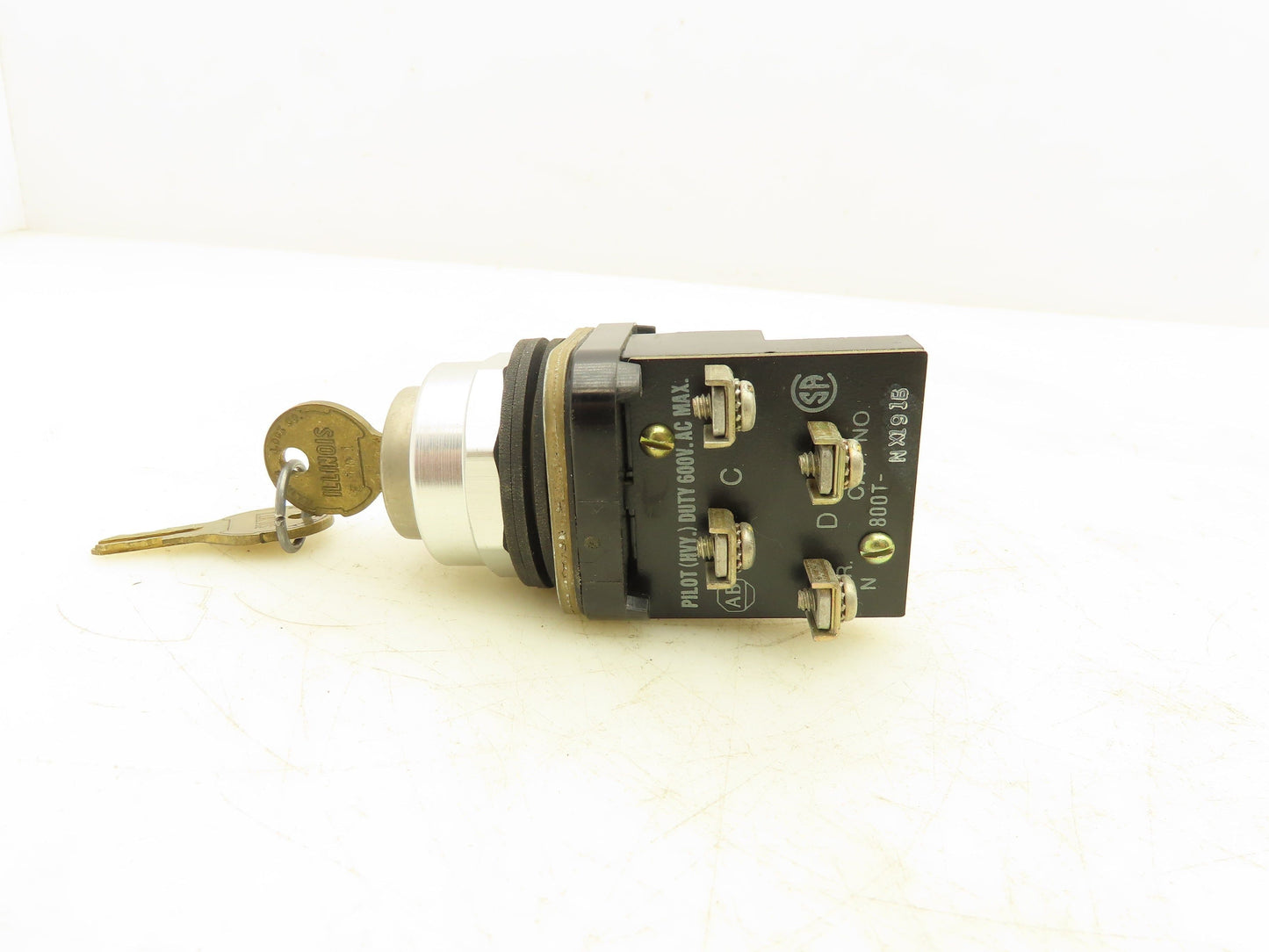 Allen Bradley 800T-NX191B Cylinder Lock Push Button 30 mm Ser A 1 NO 1 NC Keyed