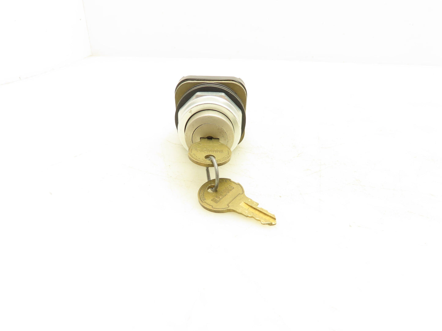 Allen Bradley 800T-NX191B Cylinder Lock Push Button 30 mm Ser A 1 NO 1 NC Keyed