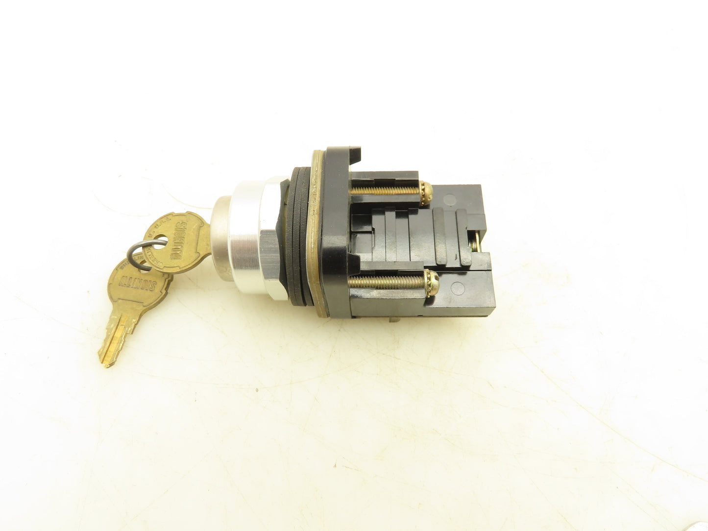 Allen Bradley 800T-NX191B Cylinder Lock Push Button 30 mm Ser A 1 NO 1 NC Keyed