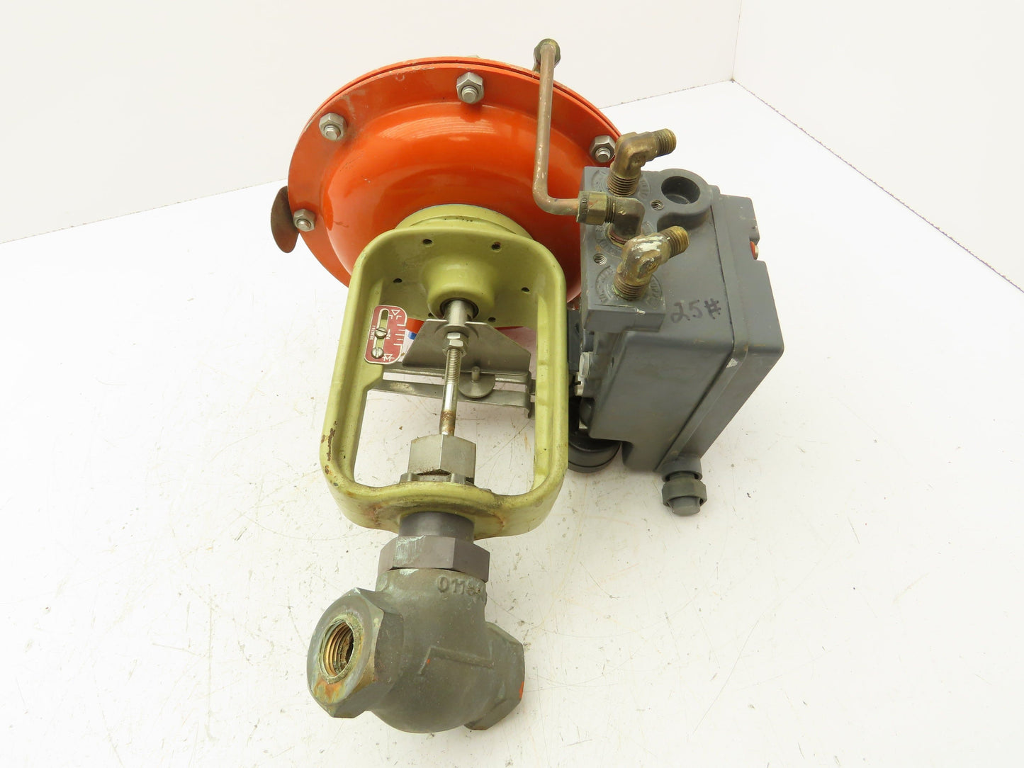 H.D. Baumann 32-24 588 Pneumatic Diaphragm Bronze Control Valve 1/2" Threaded