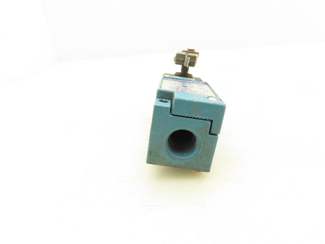 Honeywell LSA1A MDL B Micro Switch Heavy Duty Limit Switch 10A 600VAC Roller Arm