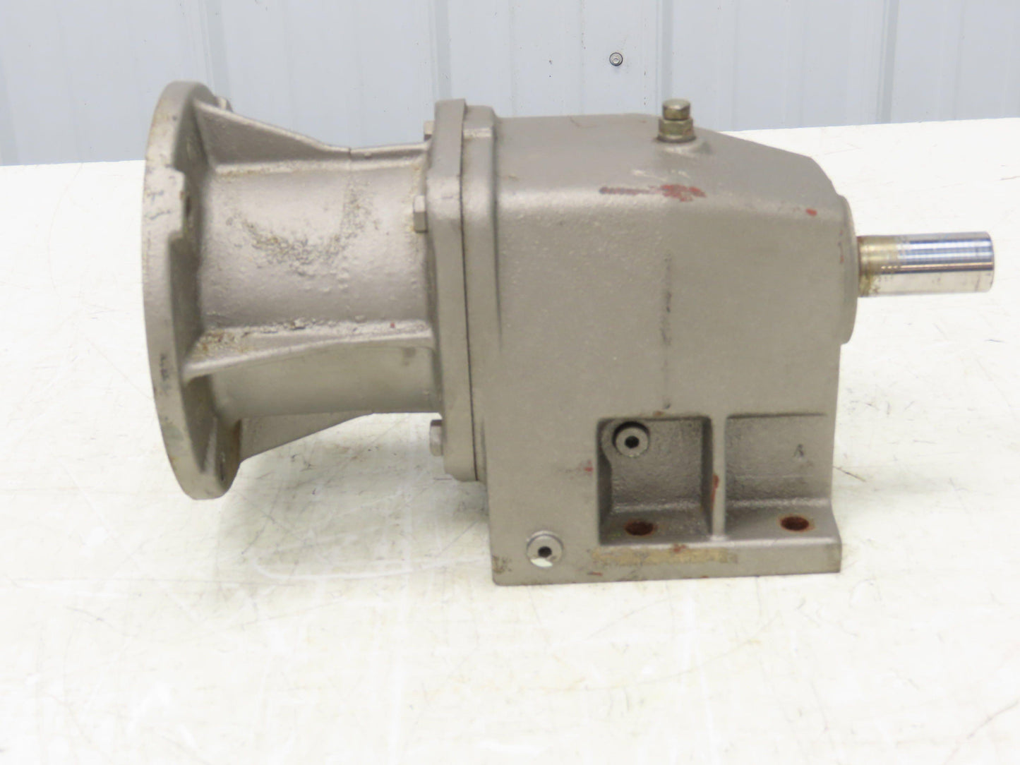 Nord Gear 12-140TC Cast Iron Gearbox 38:1 Reducer 46 RPM 145 IN.LBS. 1" Shaft