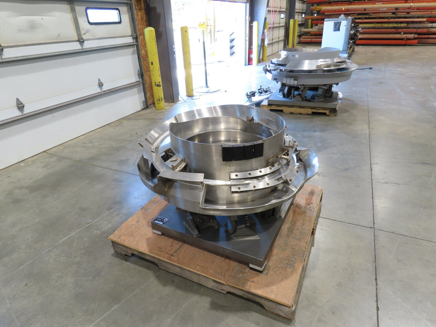 Fortville Feeders Vibratory Parts Feeder 44" Stainless Bowl 120V