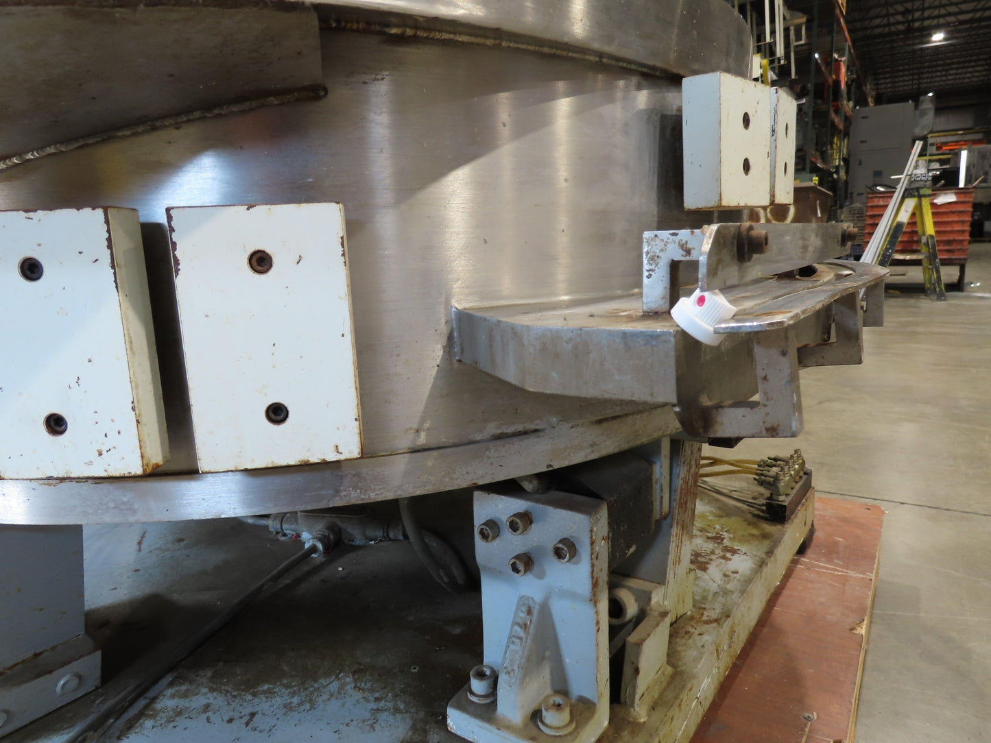 Vibratory Parts Feeder 46" Stainless Bowl 120V