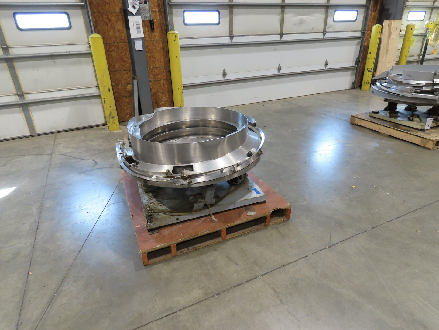 Vibratory Parts Feeder 46" Stainless Bowl 120V