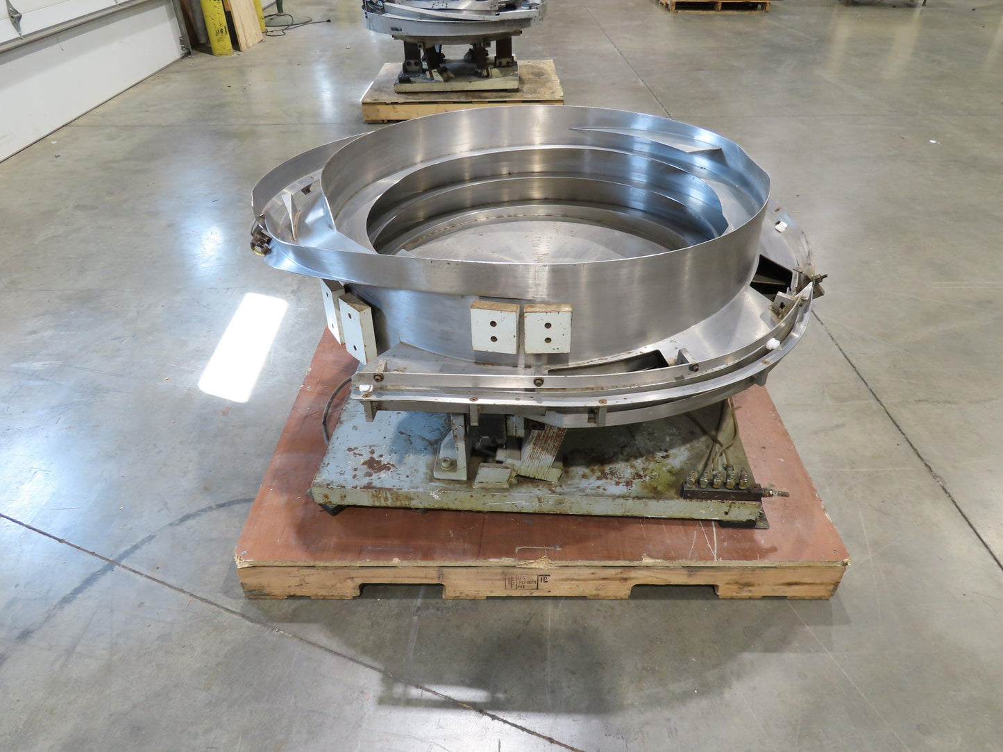 Vibratory Parts Feeder 46" Stainless Bowl 120V