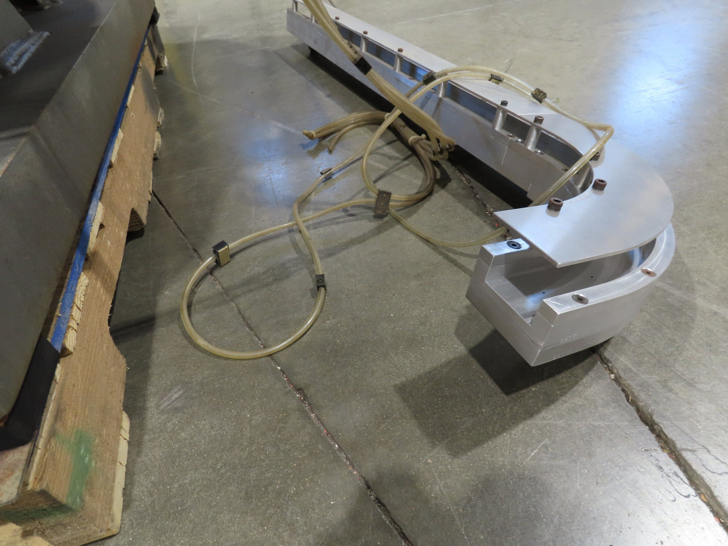 Fortville Feeders Vibratory Parts Feeder 60" Stainless Bowl