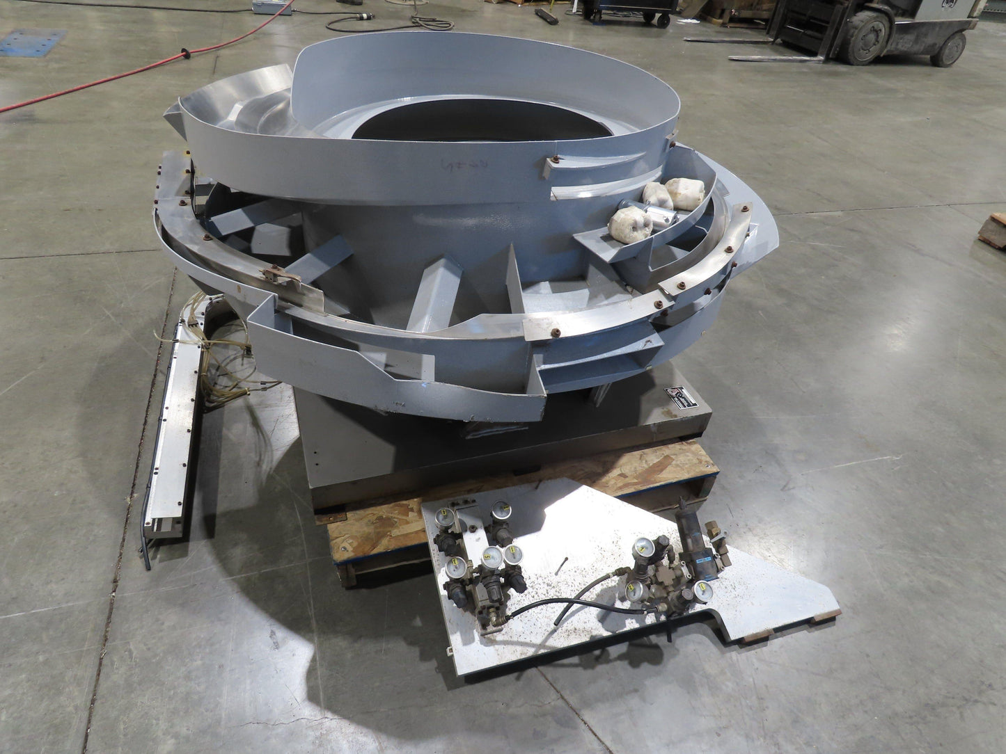 Fortville Feeders Vibratory Parts Feeder 60" Stainless Bowl