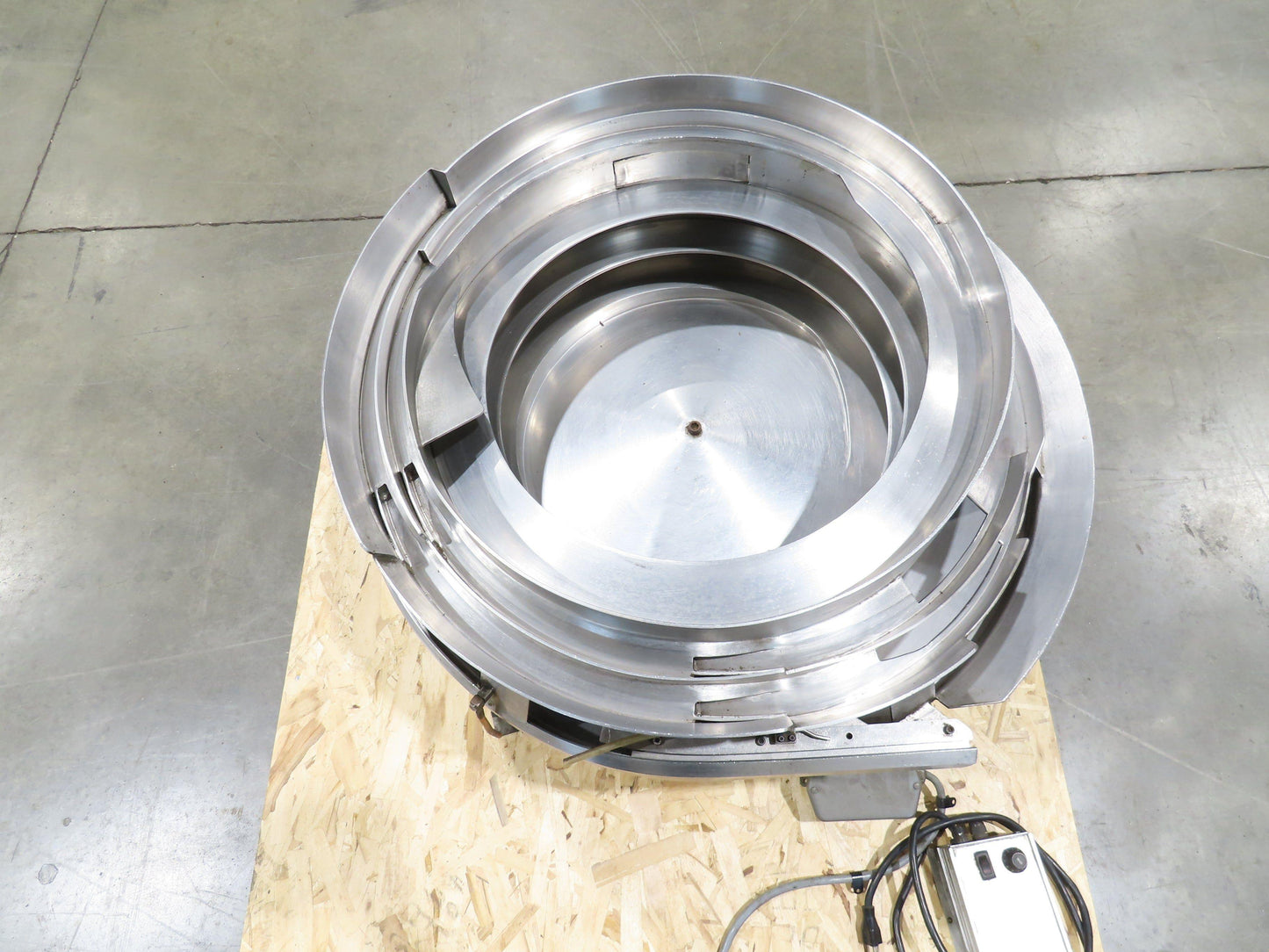 Vibratory Parts Feeder 34" Stainless Bowl 115V