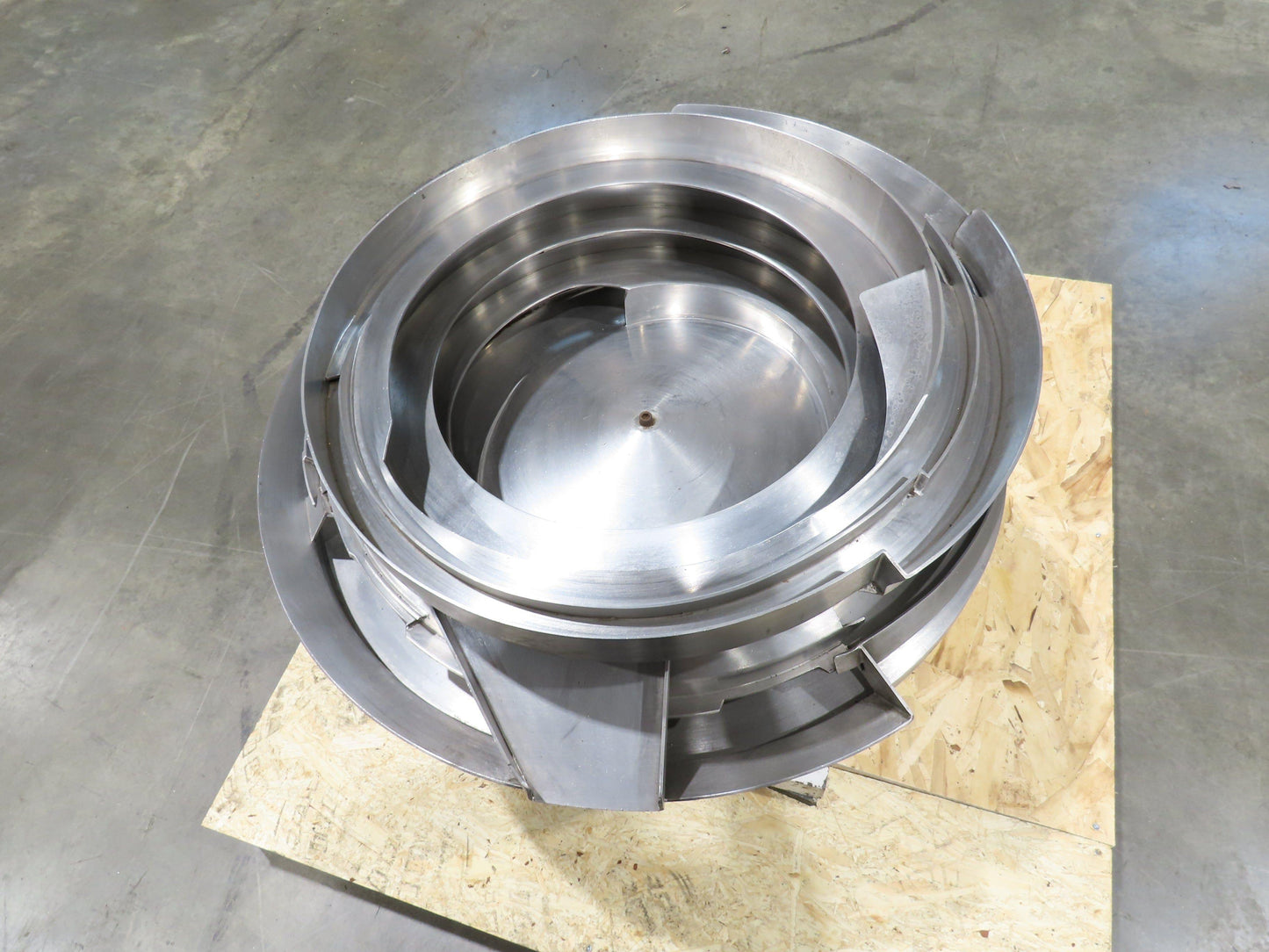 Vibratory Parts Feeder 34" Stainless Bowl 115V