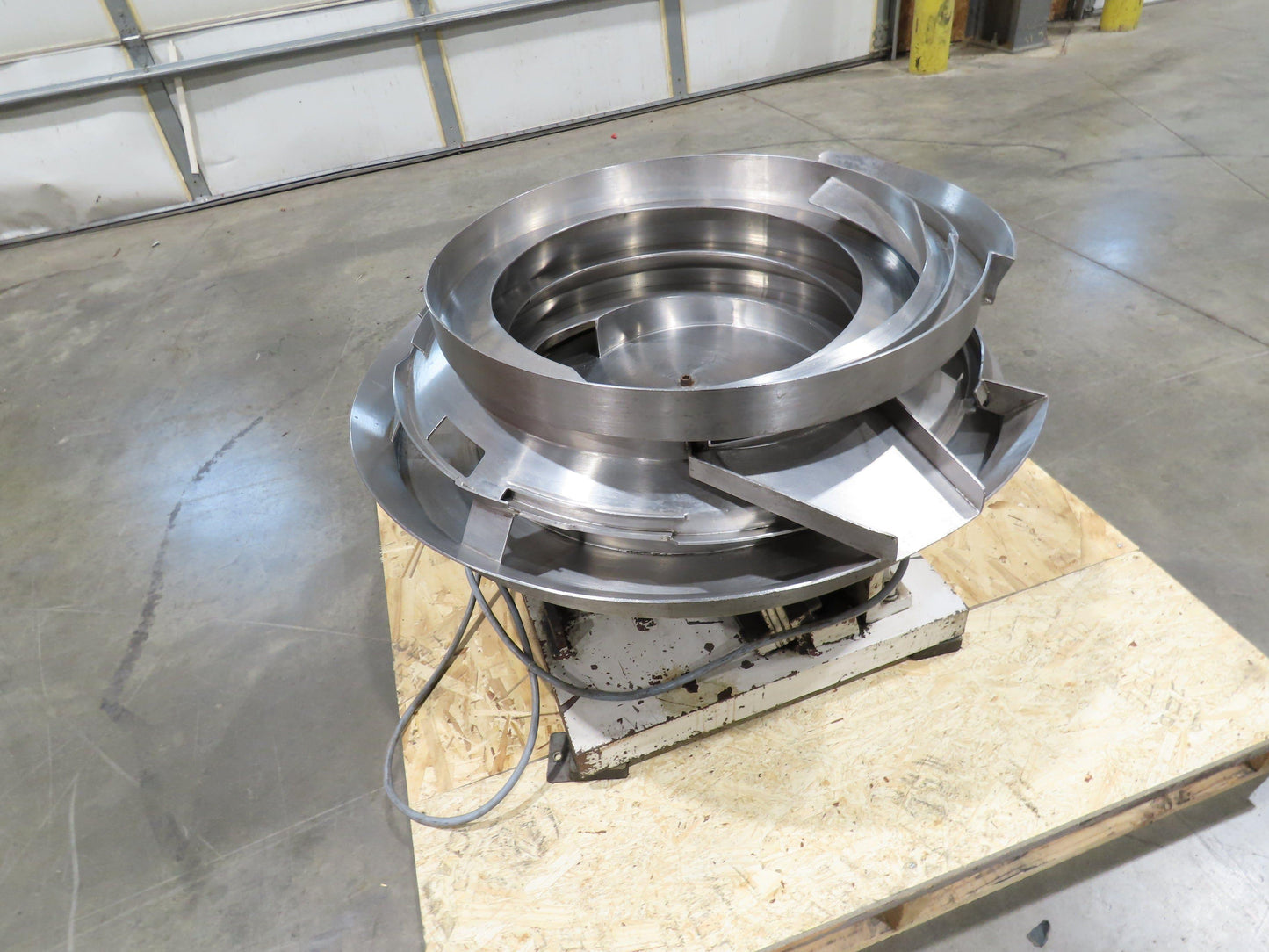 Vibratory Parts Feeder 34" Stainless Bowl 115V