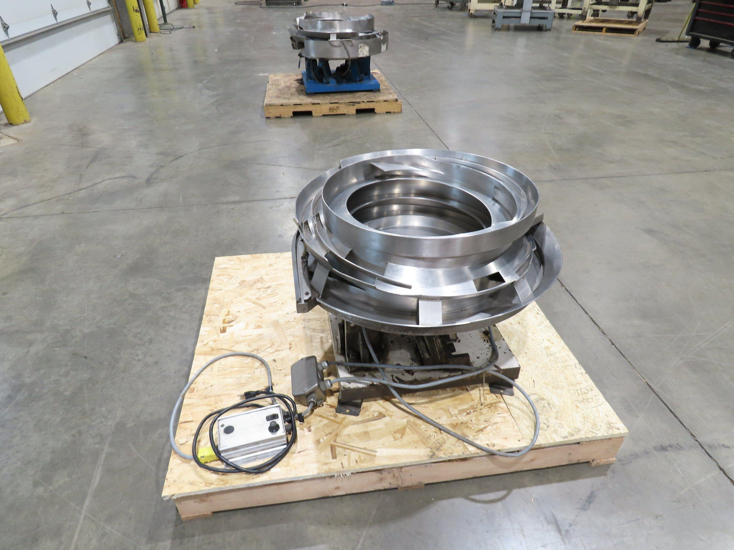 Vibratory Parts Feeder 34" Stainless Bowl 115V