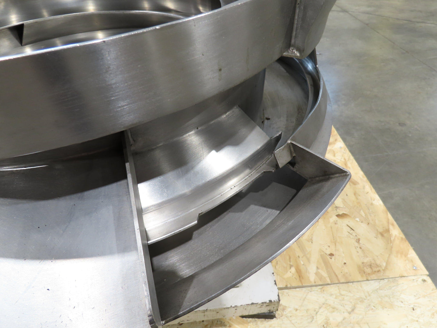 Vibratory Parts Feeder 34" Stainless Bowl 115V
