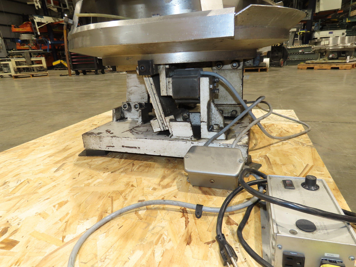 Vibratory Parts Feeder 34" Stainless Bowl 115V