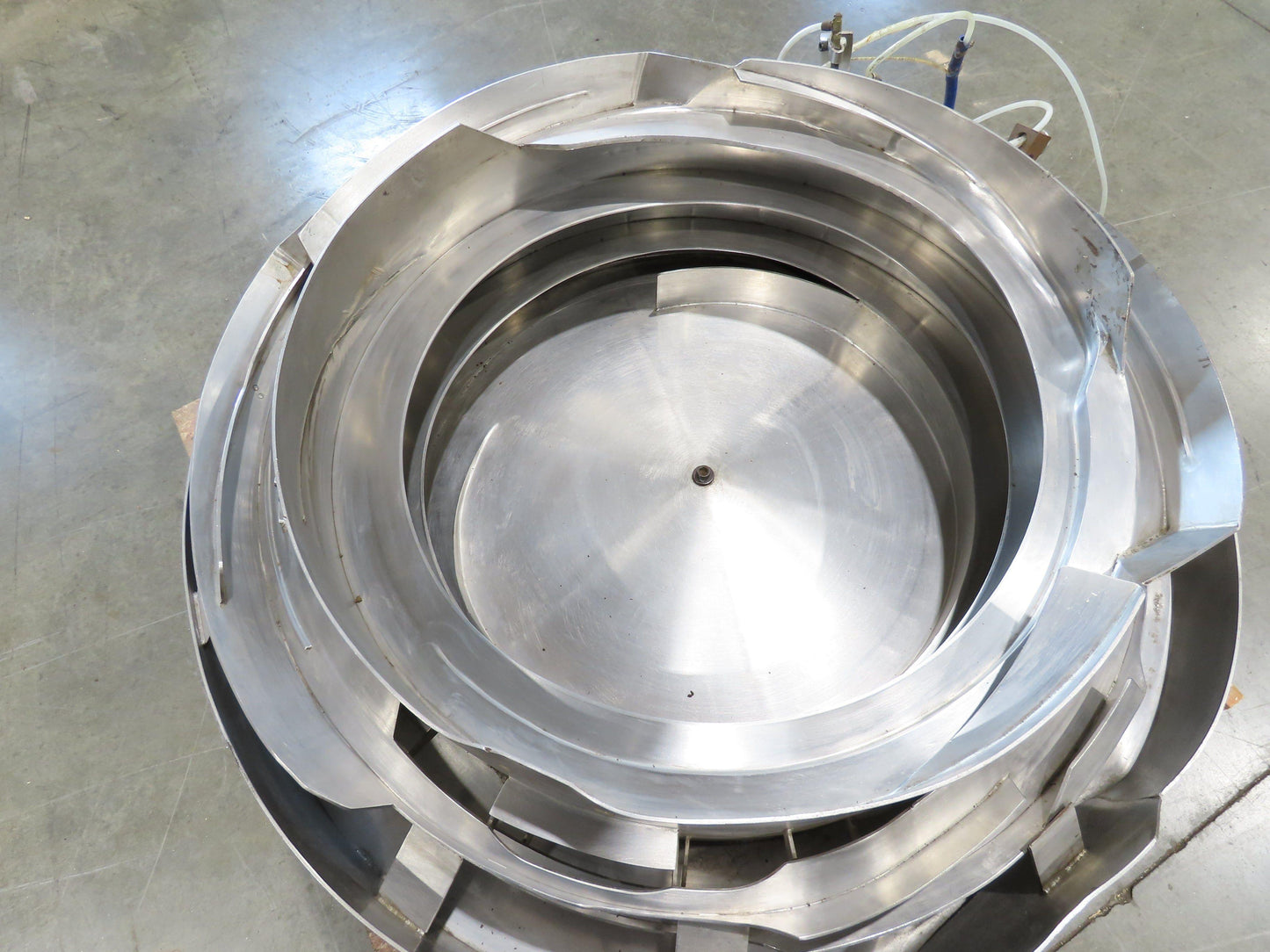 Vibratory Parts Feeder 38" Stainless Bowl 115V